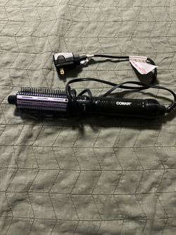 hair brush and dryer( Gıve Me Offer))