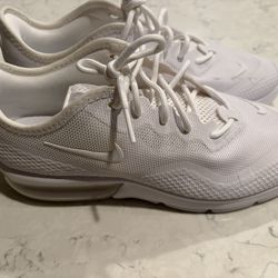 Nike Women’s Shoes Size 7
