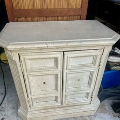 Set (2) Wood Beige End Tables Nightstands