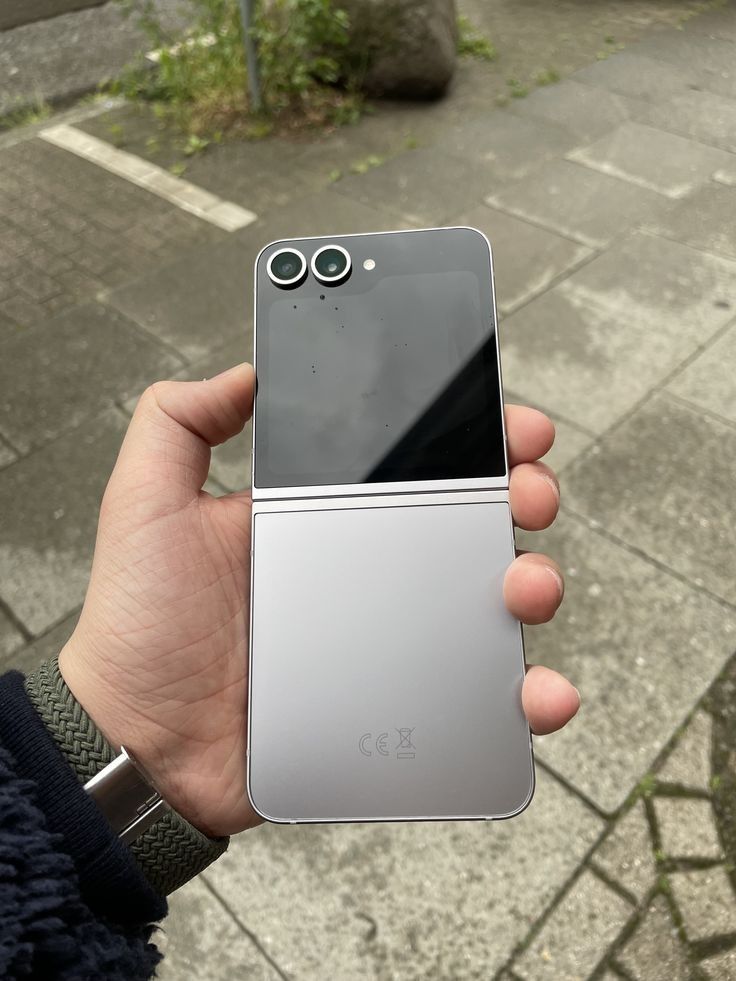 Samsung Galaxy Z Flip 5 5G Unlocked, FREE Smartwach/ Headphones. Pay $1 Today Rest in payments. NO CREDIT NEEDED FINANCING