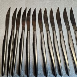 Kalmar Italian made 12 Steak Knife Set Plus Carving Knife And Fork