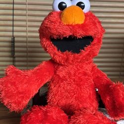 Sesame Street Hasbro Talking Tickle Me Elmo 14” bright furry giggles talks jiggles Fun!
