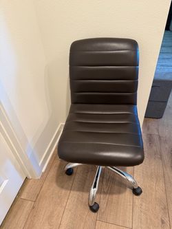 Small Desk Chair