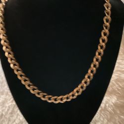 Thick Gold Link Chain Necklace 