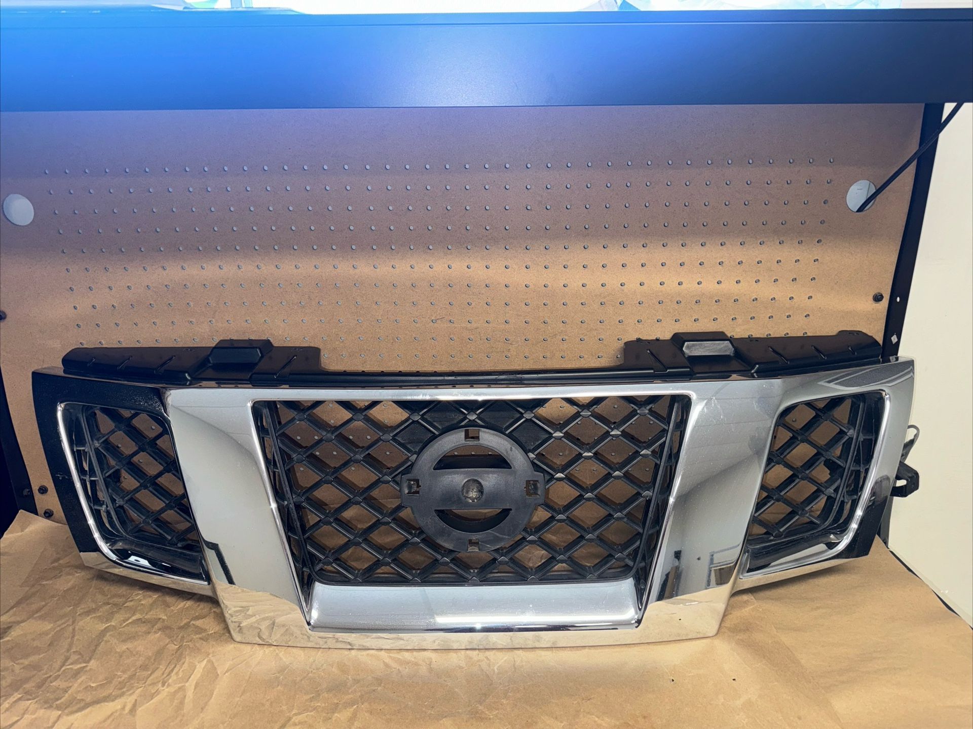 2009-2021 Nissan Frontier Front Bumper Upper Grille Assembly 62310-ZL00B OEM