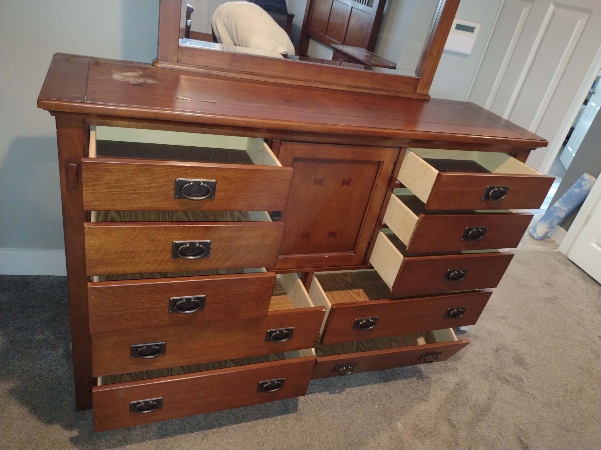 Sturdy Wooden Vanity/dresser W/ Mirror