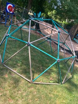 Kids climbing dome