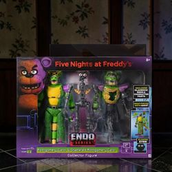 FNAF Endo Series Montgomery Gator Collector Figure Set