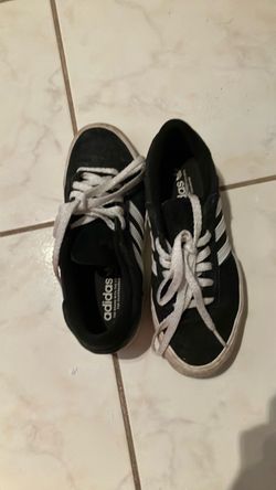 Woman’s converse size 7