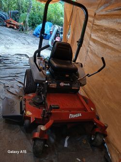 Exmark Pioneer Zero-Turn Riding Mower