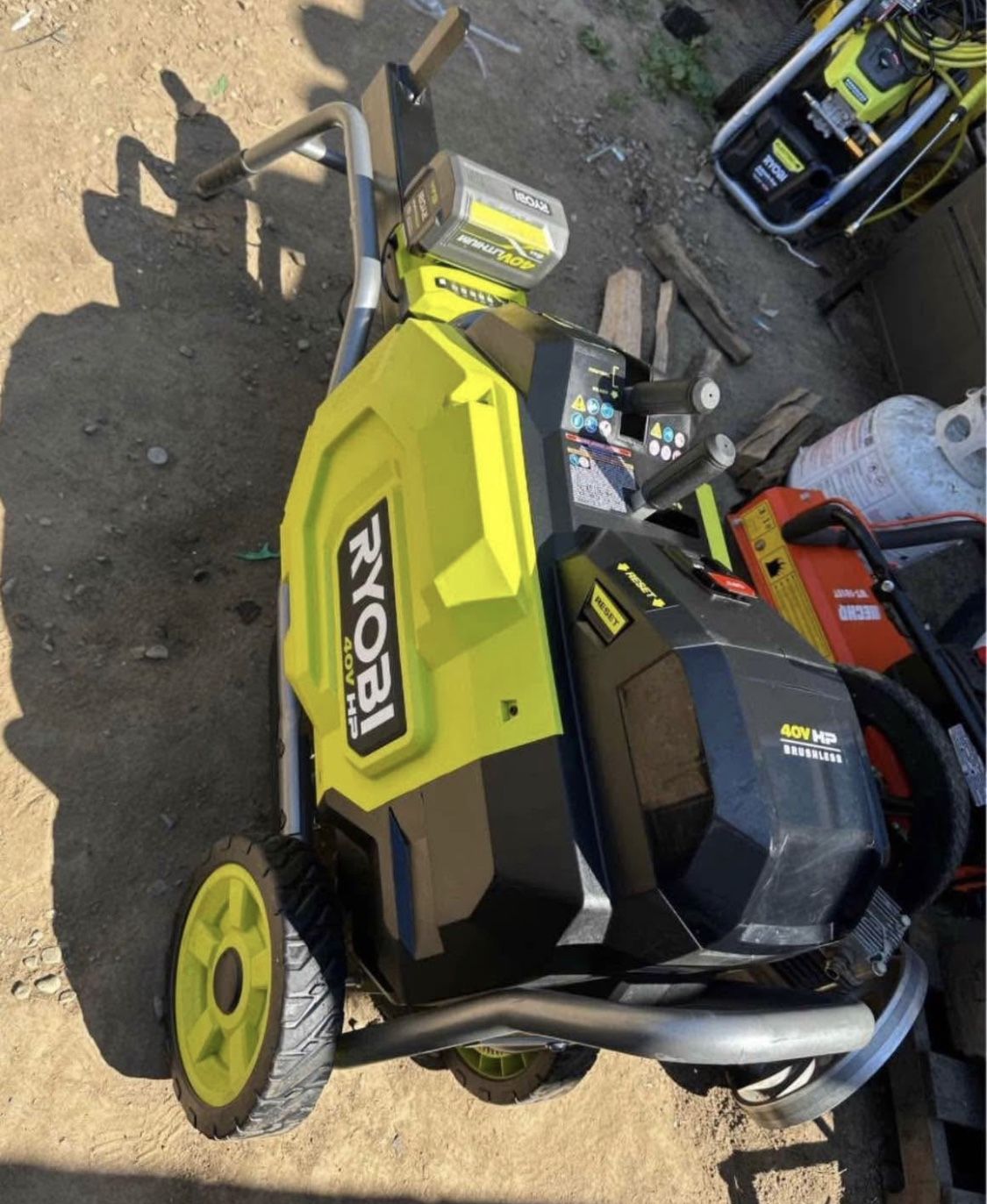 RYOBI 40V HP Brushless 12-Ton Kinetic Battery Electric Log Splitter Kit - 4.0Ah Battery and Charger