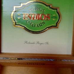 Honduran Cigar Box, Great Condition See Photos