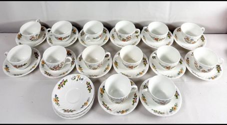 Aynsley Cottage Garden Teacup And Saucer Set