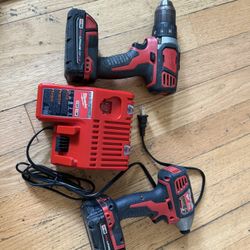 Milwaukee Drills Set 