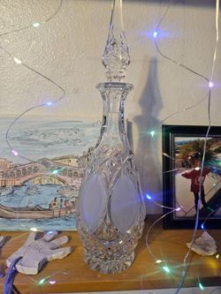 Crystal Glass Decanter with Stopper