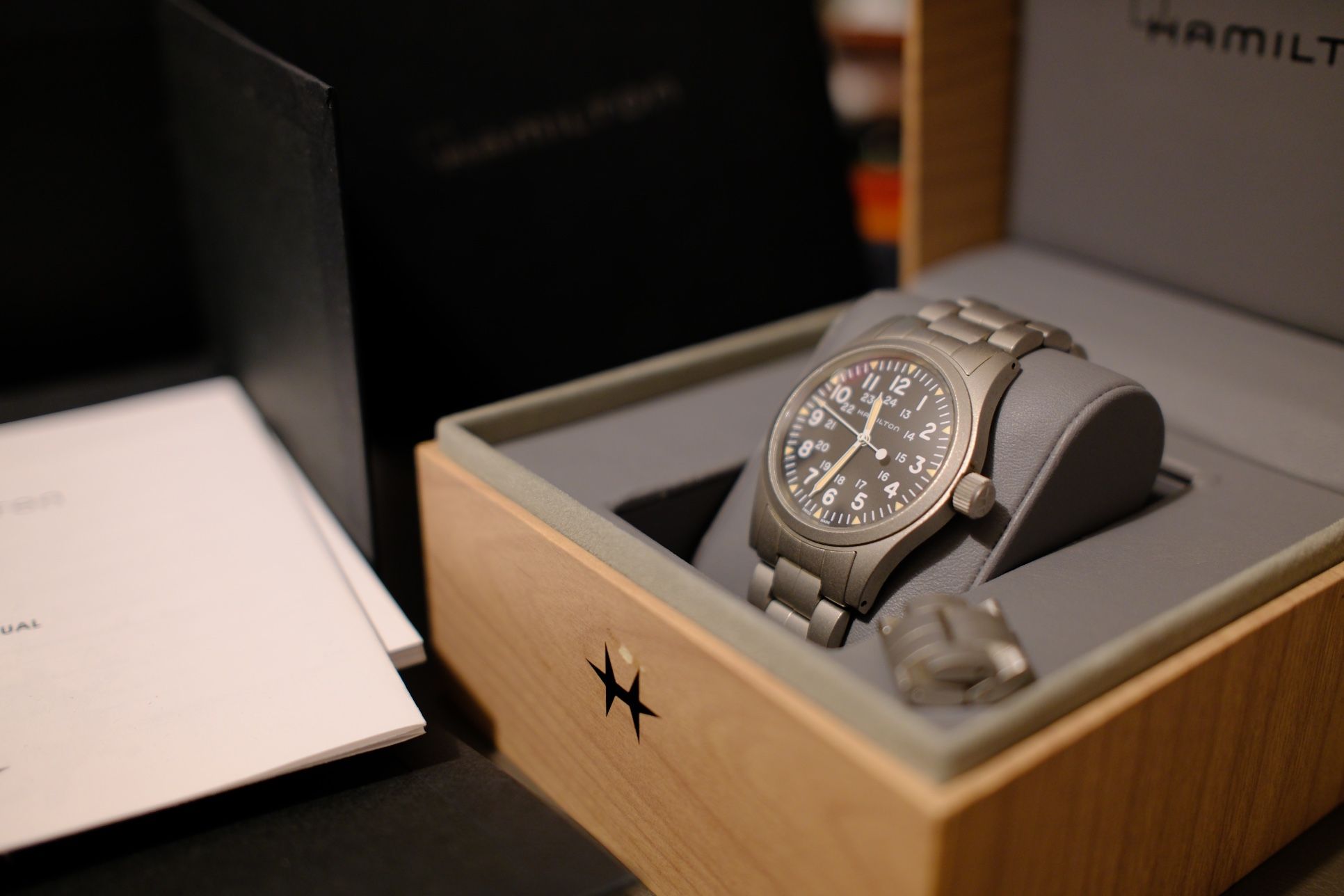 Hamilton Khaki Field Hand Wind Black Dial Men's Watch H69439131