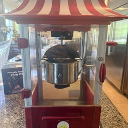 Popcorn maker. Table top. Works great