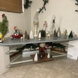 Tv Stand/ Entertainment Center 