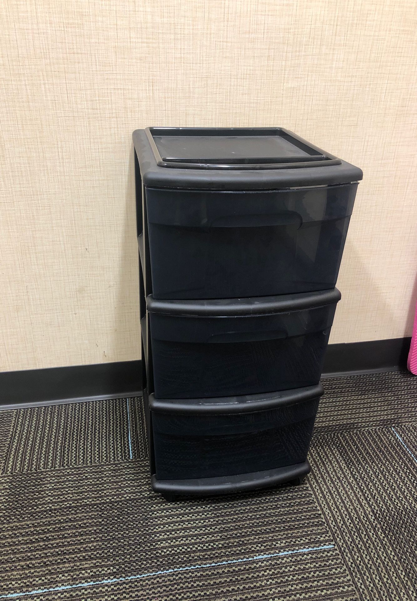 Black sterilite plastic drawers