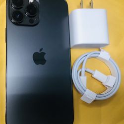 iPhone 13 Pro Max 256gb unlocked sold with store warranty 