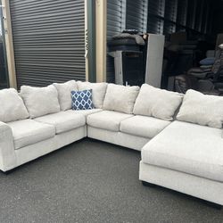 Sectional Couch 