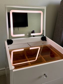 Makeup vanity table and chair
