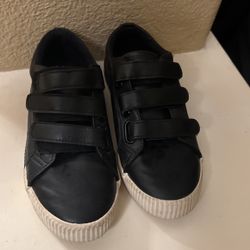 Boys Black Velcro Sneaker Sz 1 Cat and Jack