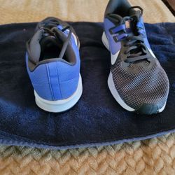 Women's Size 10 Nike Shoes 