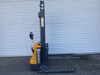NEW Ekko Walkie Stacker Forklift