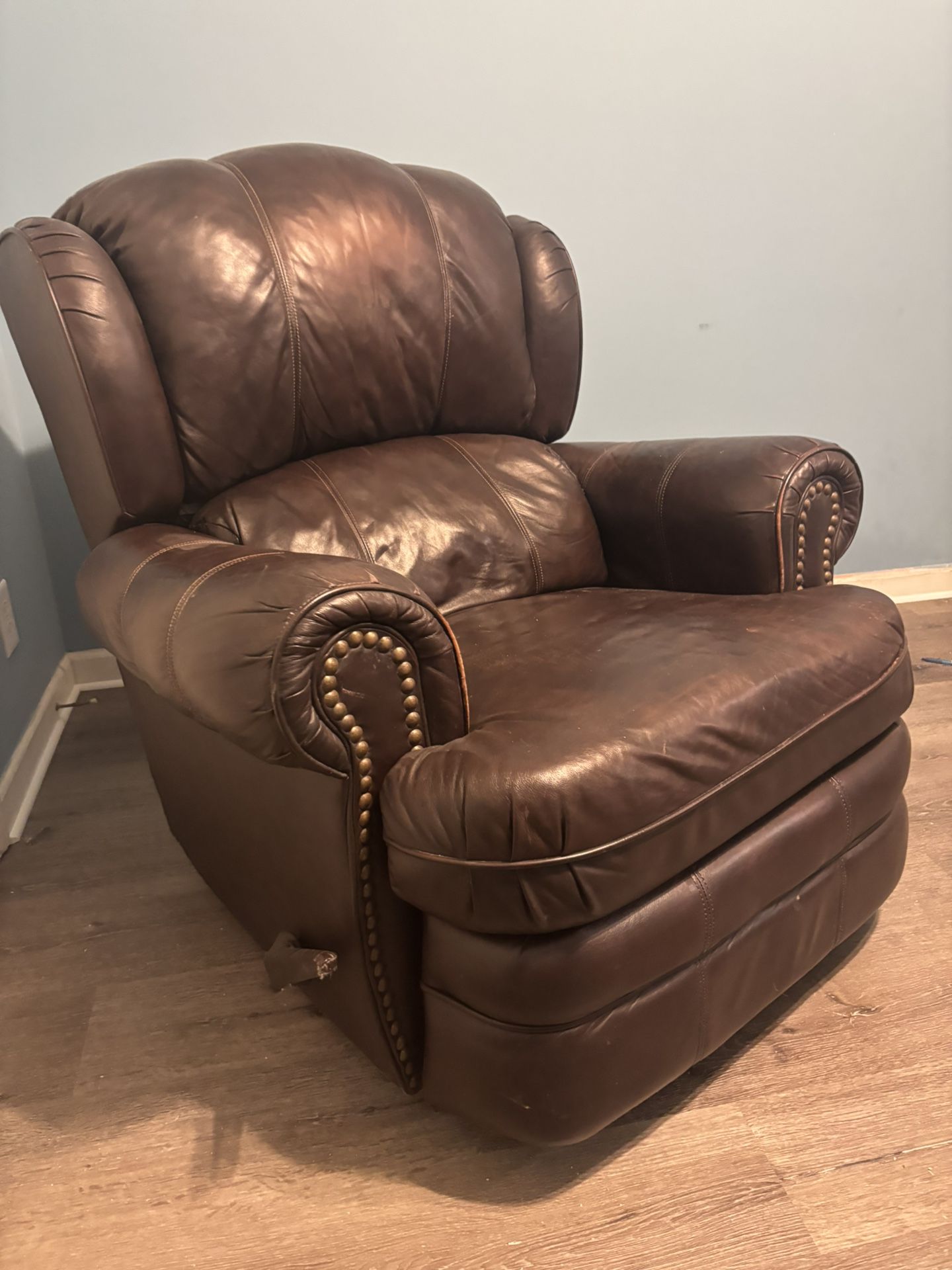 Leather Recliner 