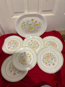 Vintage Corelle Sping Meadow  12 pcs salad/ luncheon plate and one serving platter