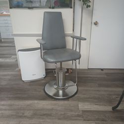 Rotating Dental/Barber Chair