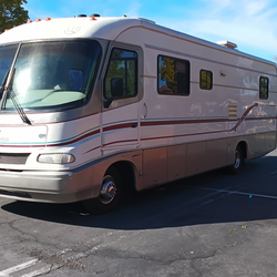 Selling 1998 Holiday rambler 42,000 original miles
