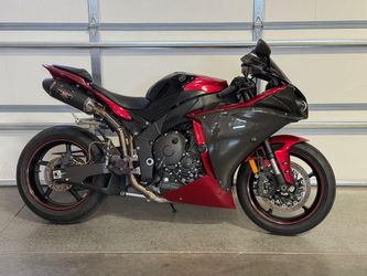 2011 Yamaha YZF-R1