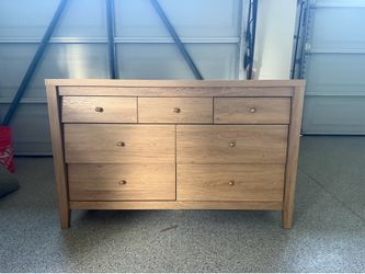 Amber Haus Dumbo 7-Drawer Dresser – Oak Finish