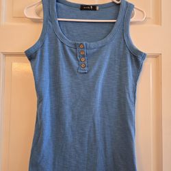 Women's Size Medium Ribbed Tank Top Sleeveless Kissfix Button Scoop Neck Shirt Blue 