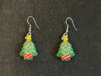 Assortment of Earrings 