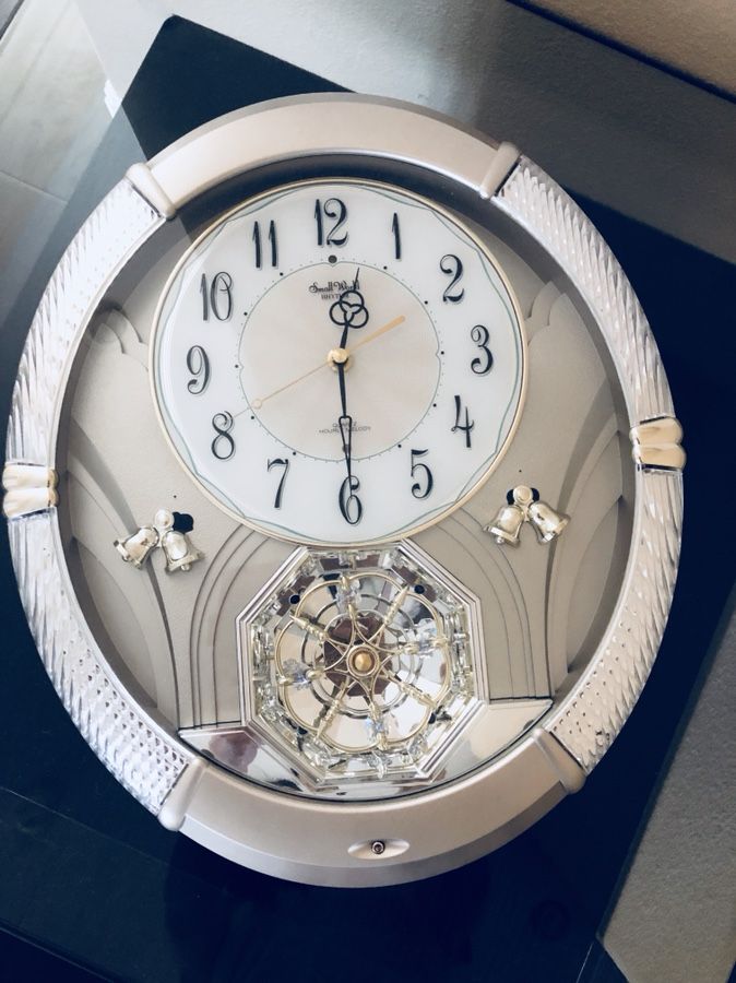 Rhythm U.S.A Inc Amazing Carina Melody Swarovski crystal musical wall clock