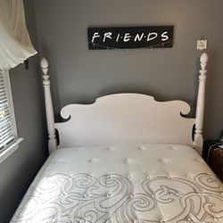 Antique Pineapple Bed