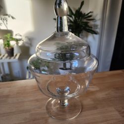 Glass pedestal jar with lid