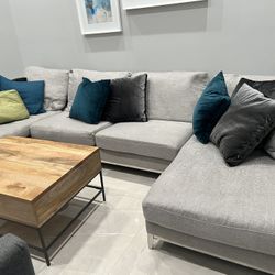 Large WASHABLE Sectional Sofa Couch With 2 Chaise Pieces Like New