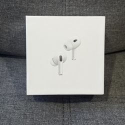 8 Pairs (Going Out Of Business) - Apple AirPods Pro 2nd Gen USB-C Charging White