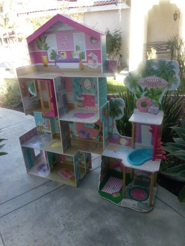 Huge Doll House