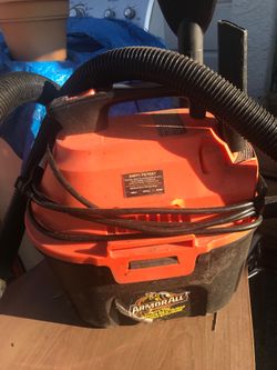 Car vacuum