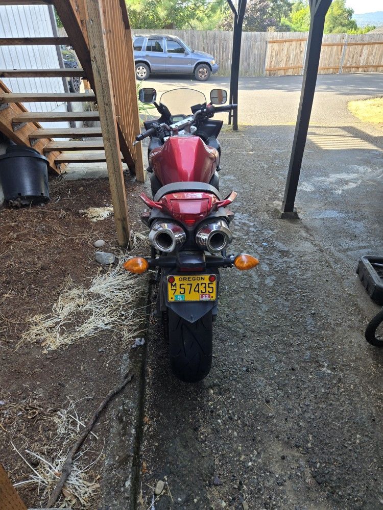 Yamaha FZ6 