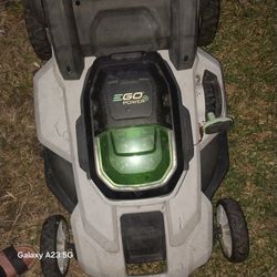 Electric EZ GO MOWER NO BATTERY