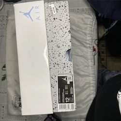 Jordan 4 Retro University Blue Size 12