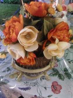 Flower vase arrangements