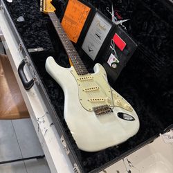 Fender Stratocaster 