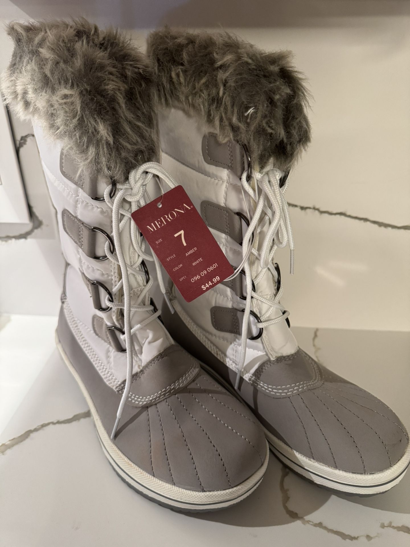 NEW Merona White & Gray Winter Boots - Sz 7